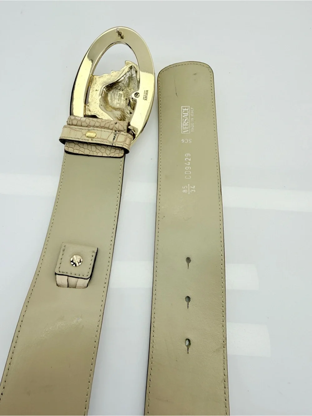 Versace Medusa Crocodile Embossed Leather Belt Beige 85/34 Italy CD9429 Unisex